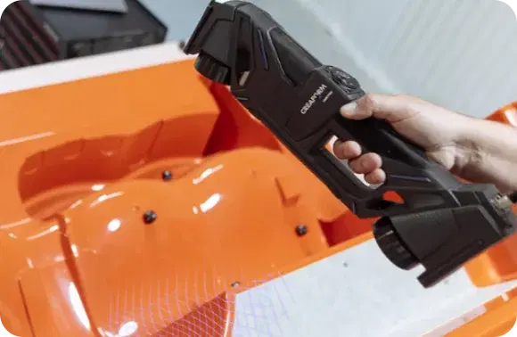 HandySCAN 3D Black Series in use